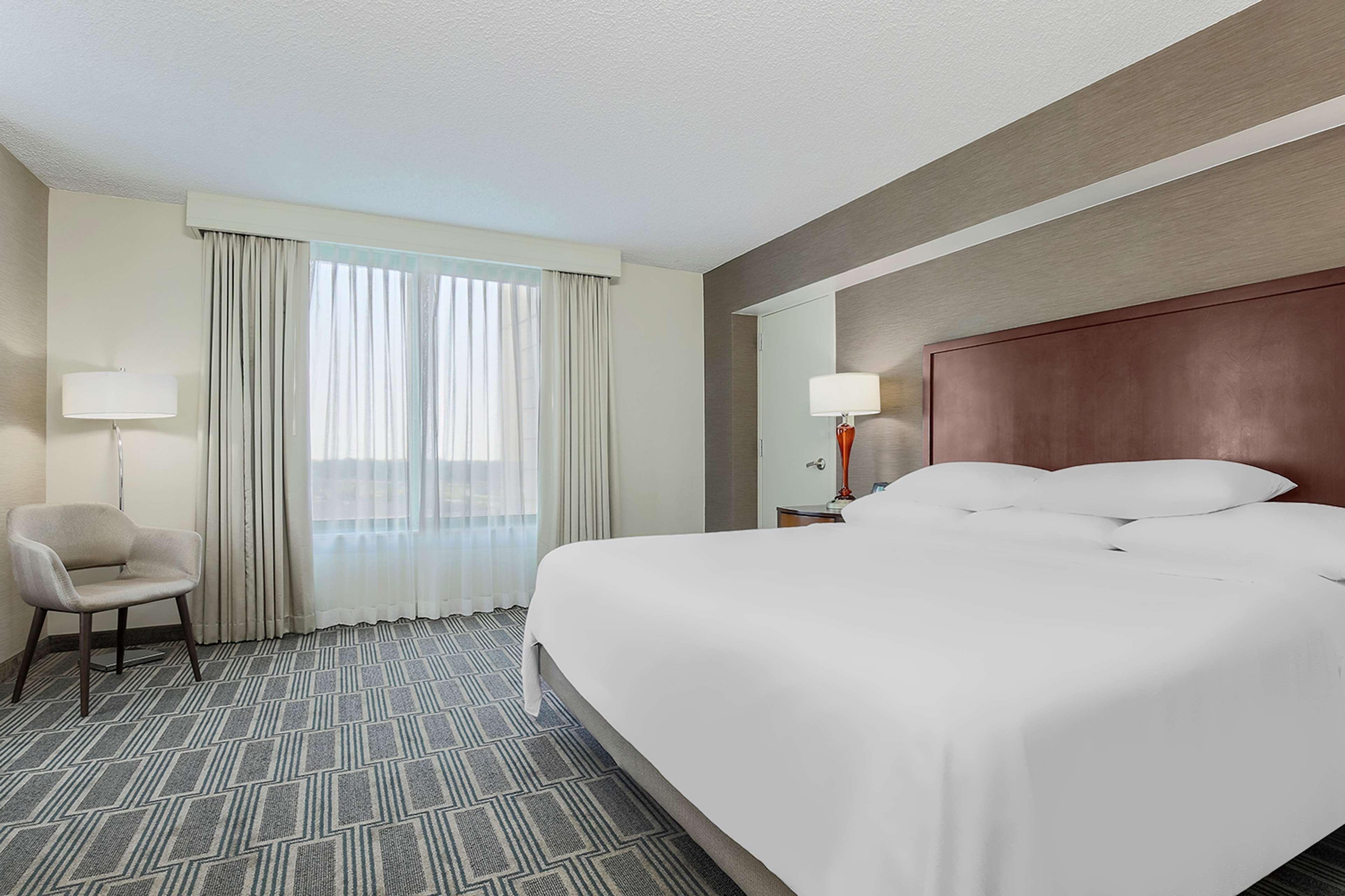 Embassy Suites By Hilton Chicago Lombard Extérieur photo