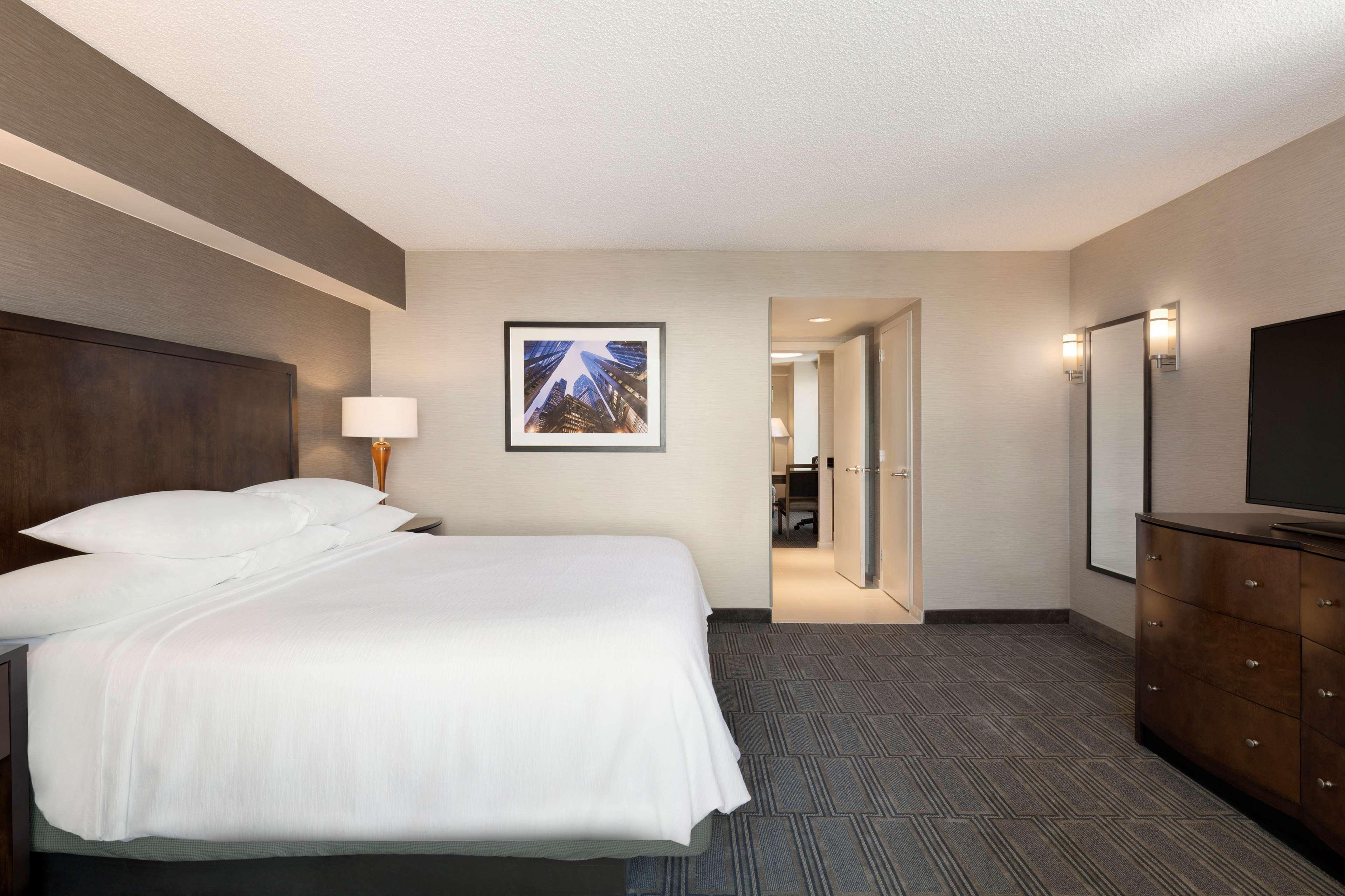 Embassy Suites By Hilton Chicago Lombard Extérieur photo