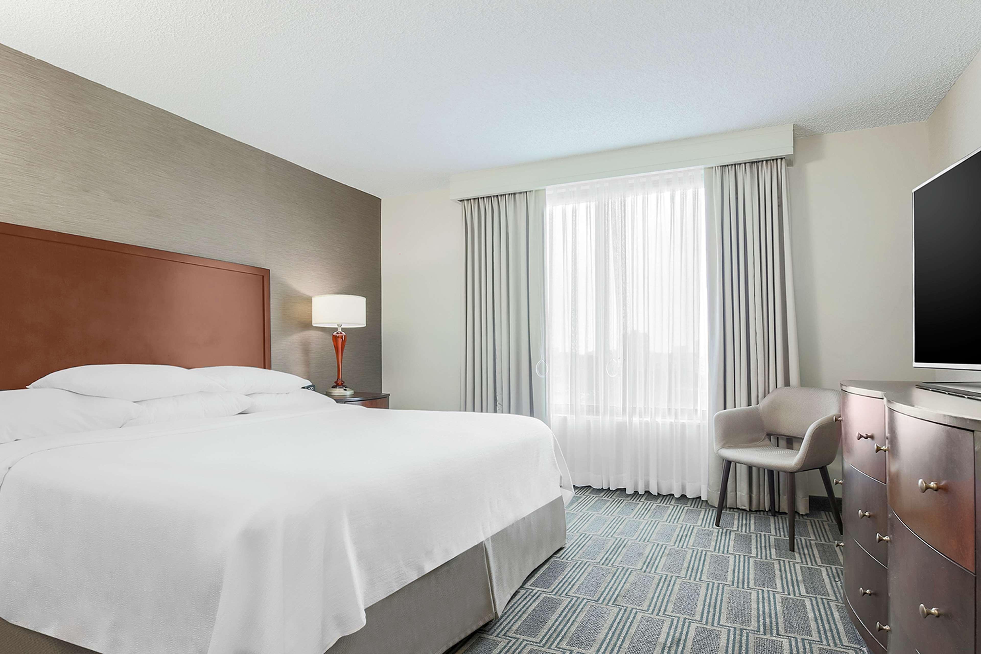 Embassy Suites By Hilton Chicago Lombard Extérieur photo
