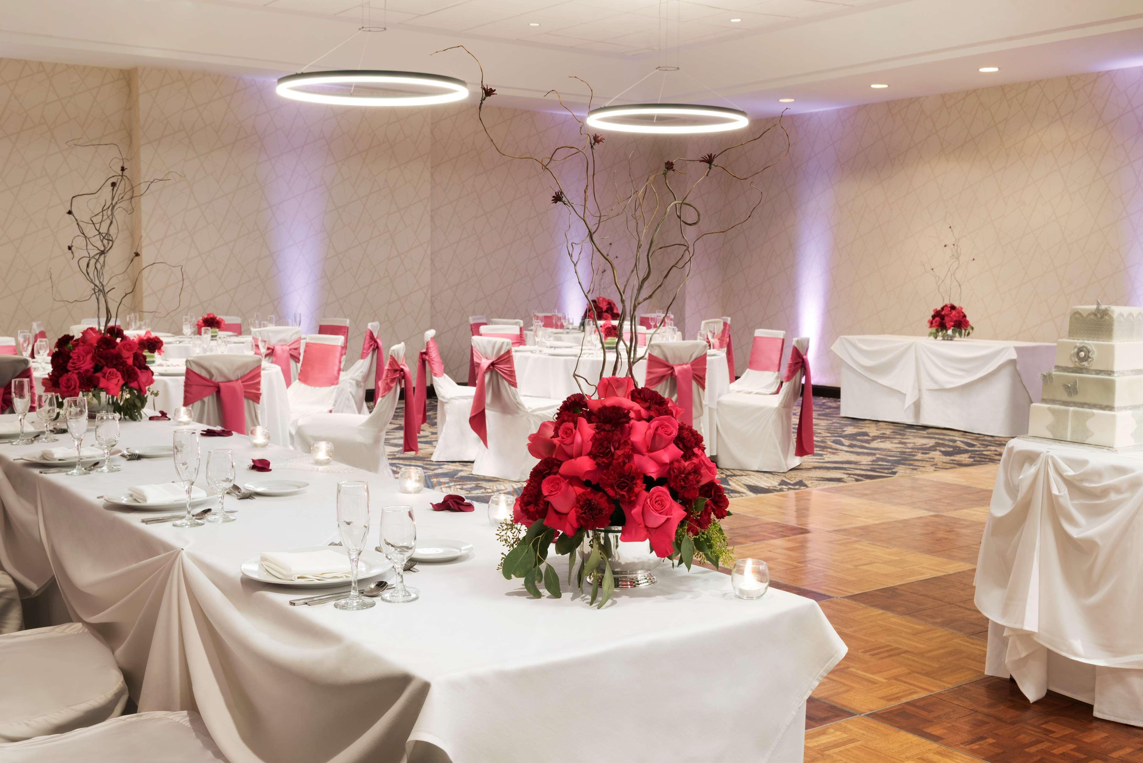 Embassy Suites By Hilton Chicago Lombard Extérieur photo