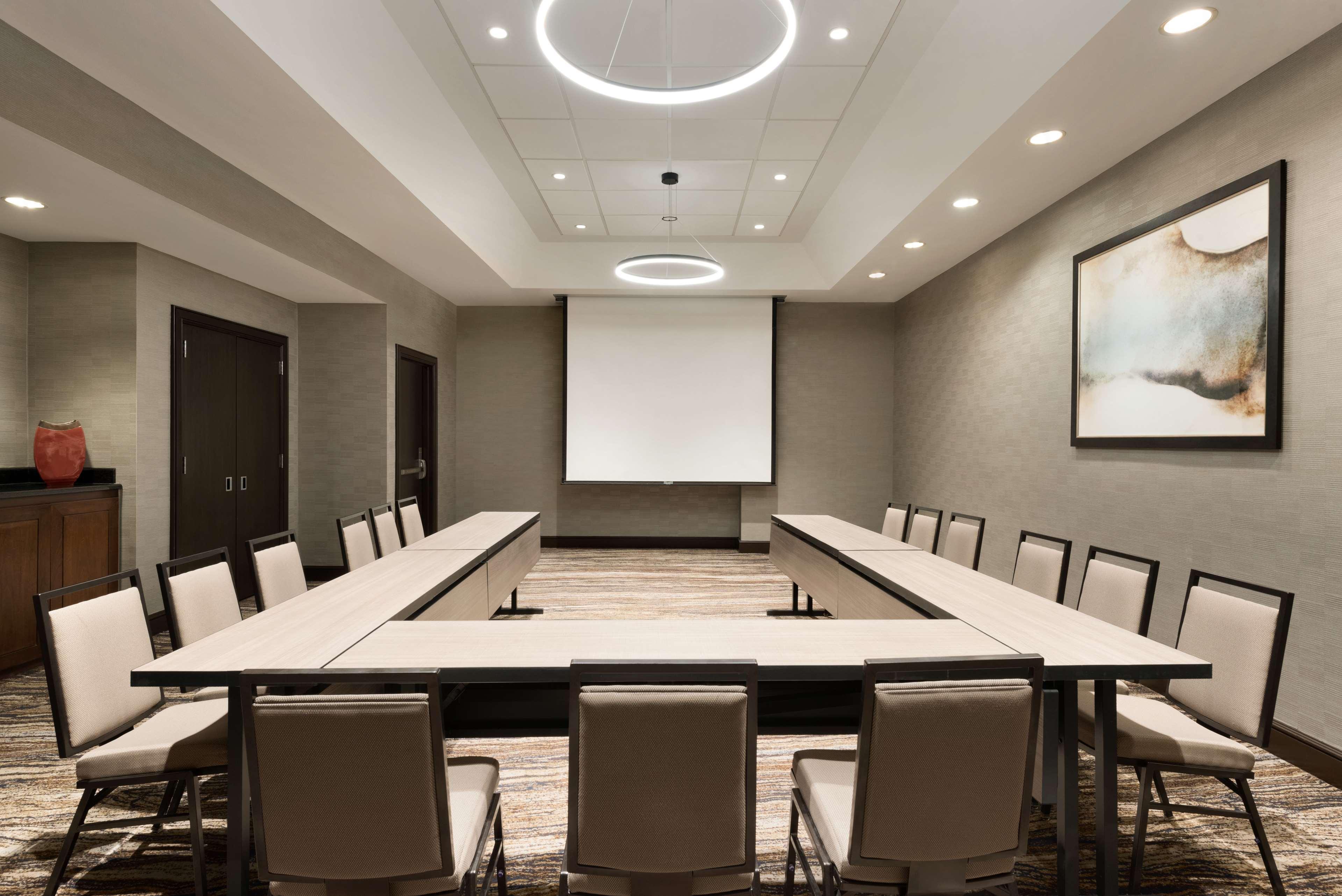 Embassy Suites By Hilton Chicago Lombard Extérieur photo