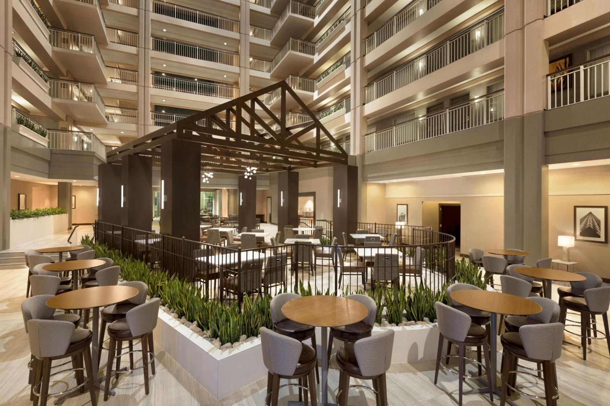 Embassy Suites By Hilton Chicago Lombard Extérieur photo
