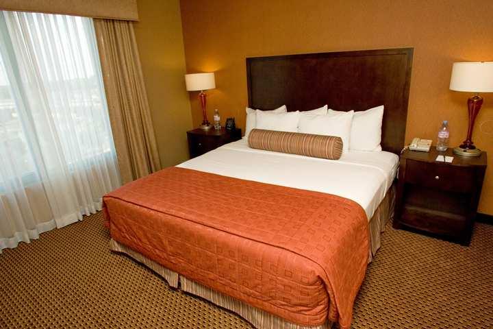 Embassy Suites By Hilton Chicago Lombard Chambre photo