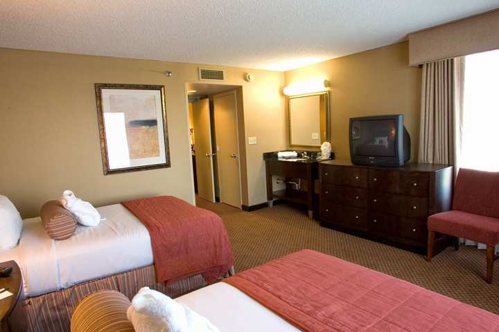 Embassy Suites By Hilton Chicago Lombard Chambre photo